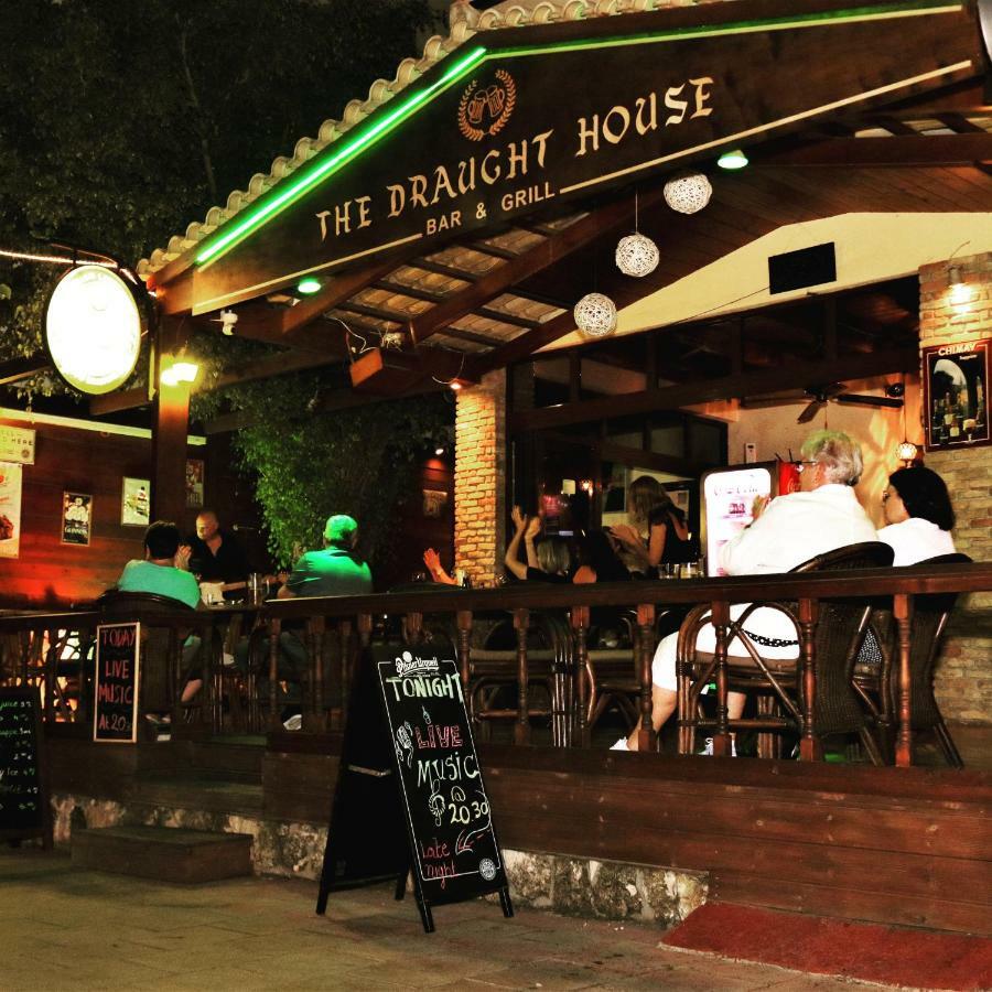 The Draught House Pub-Inn Malia  Exterior photo